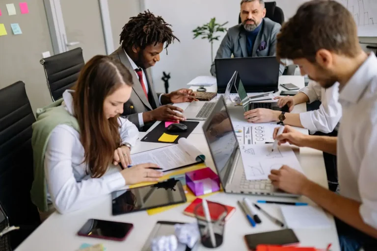 BTS Communication : programme, admission, alternance et débouchés