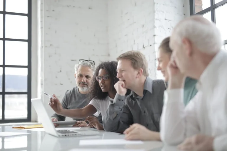 Communication digitale : canaux, stratégie et bons réflexes