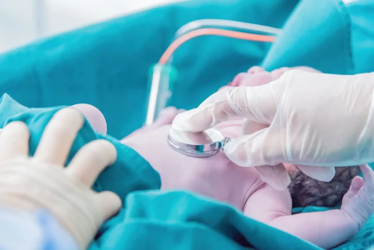 Cryptorchidie : comprendre le testicule non descendu